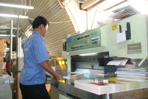 Gia công cắt xén giấy